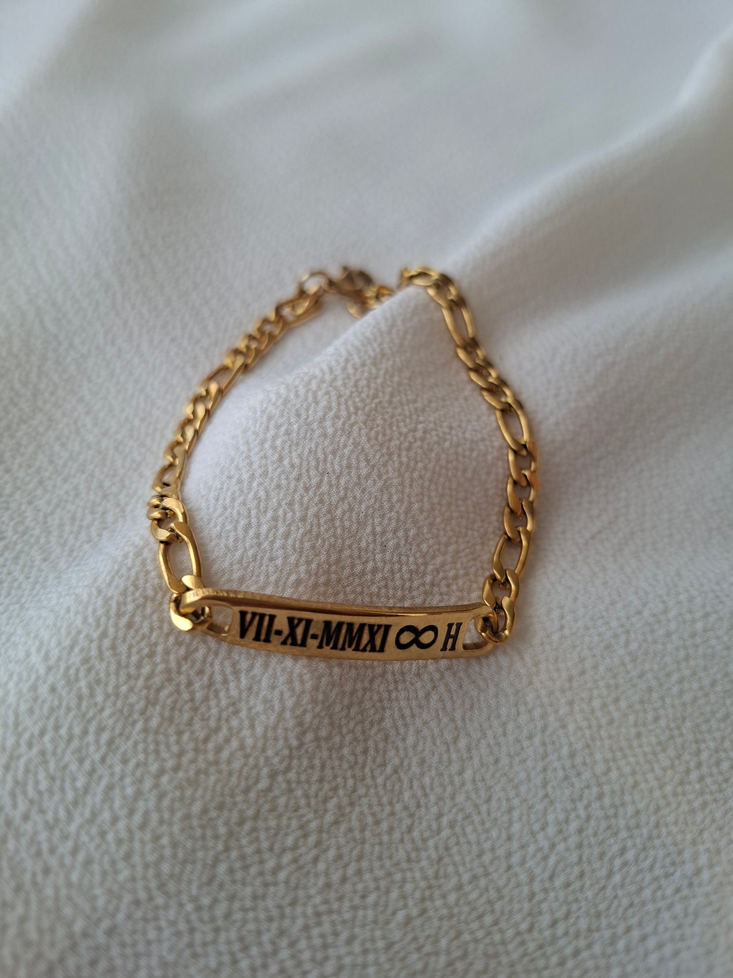 Çelik Plakalı Figora Bileklik